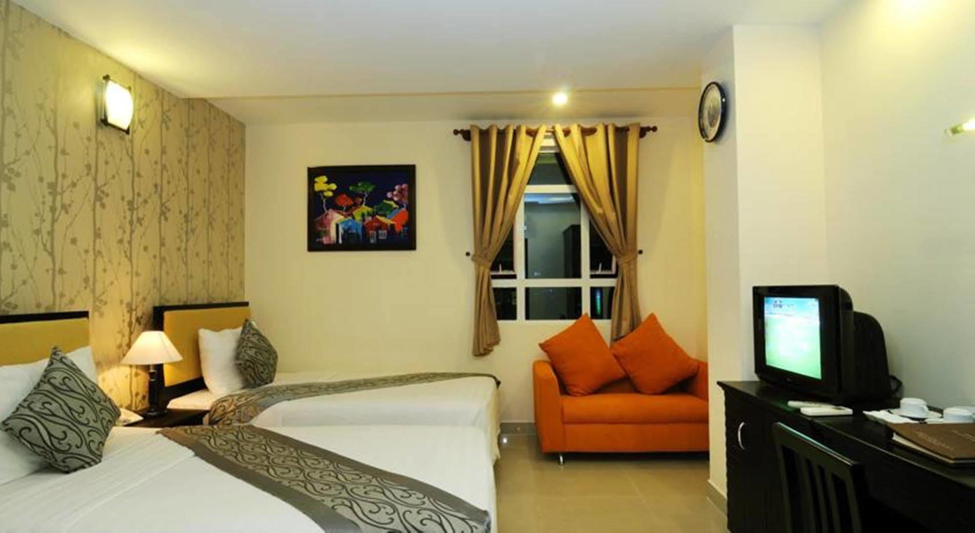 ฮวงงัน โฮเทล แอนด์ สวีท - ใจกลางเมือง Hotel โฮจิมินห์ซิตี้ ภายนอก รูปภาพ