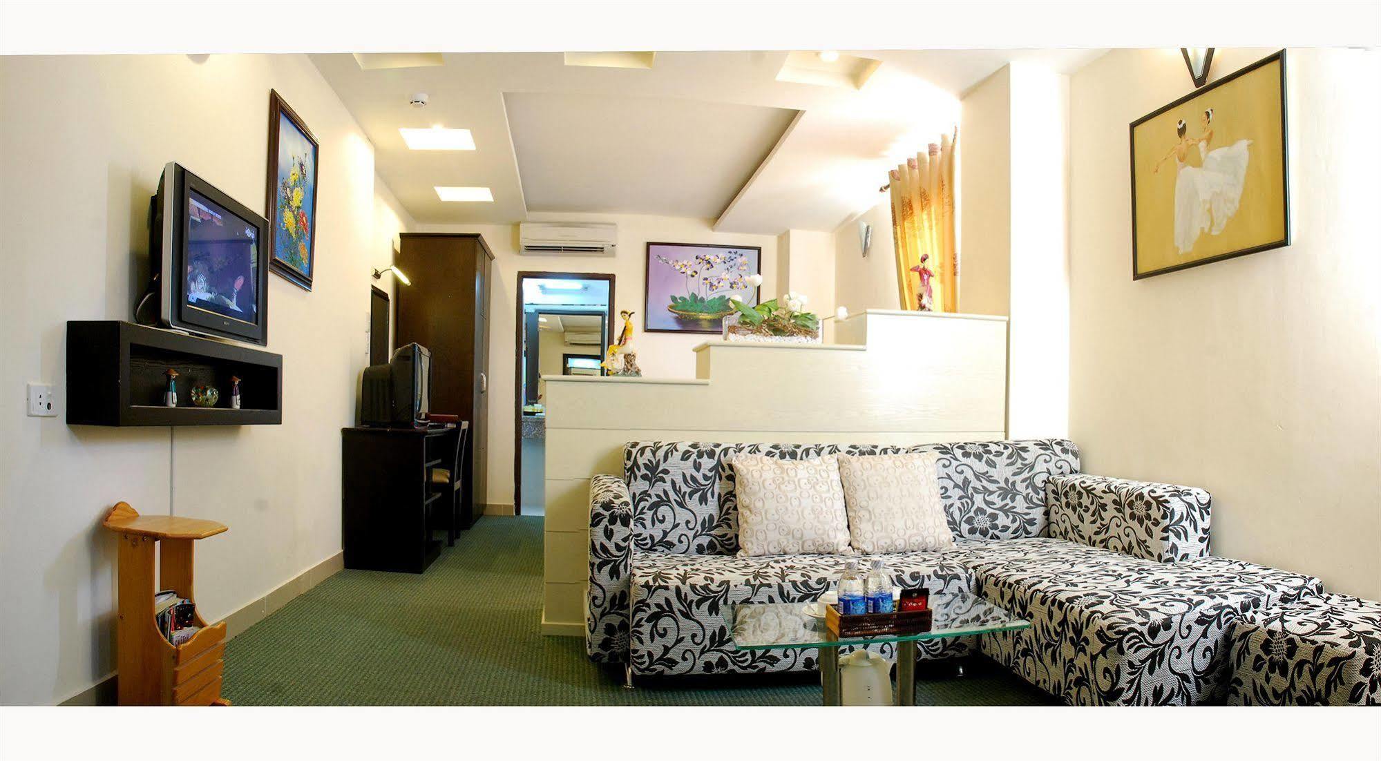 ฮวงงัน โฮเทล แอนด์ สวีท - ใจกลางเมือง Hotel โฮจิมินห์ซิตี้ ภายนอก รูปภาพ